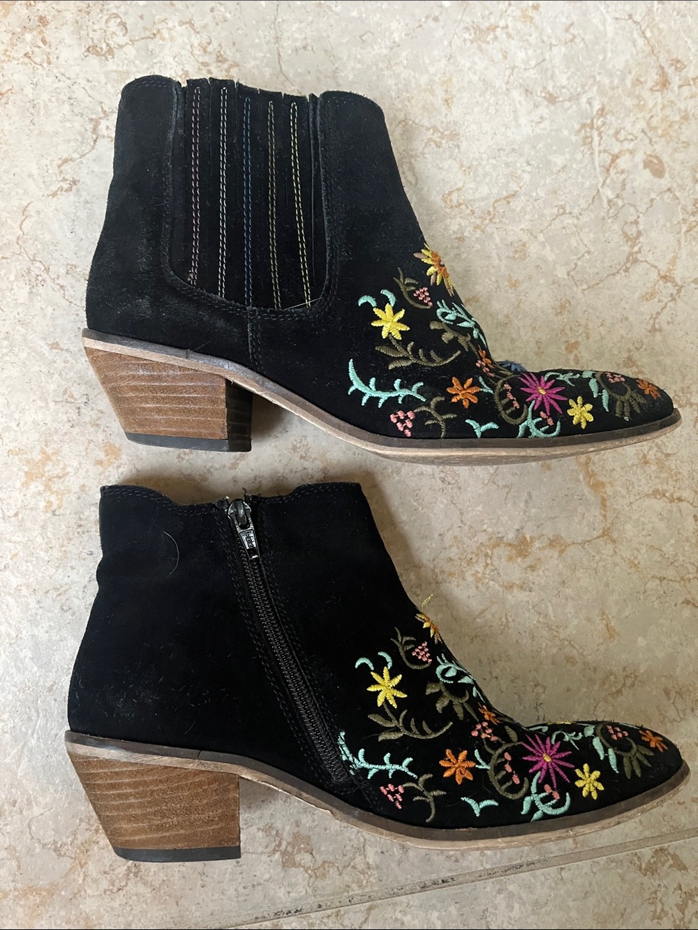 Diba Floral Embroidered Black Suede Ankle Boots Booties Women’s 6.5 - Picture 3 of 8